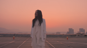 Lee Hi Reminds Seoul to “Breathe” – Seoulbeats