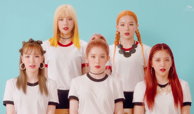 Red Velvet S Russian Roulette Excels In Concept Seoulbeats