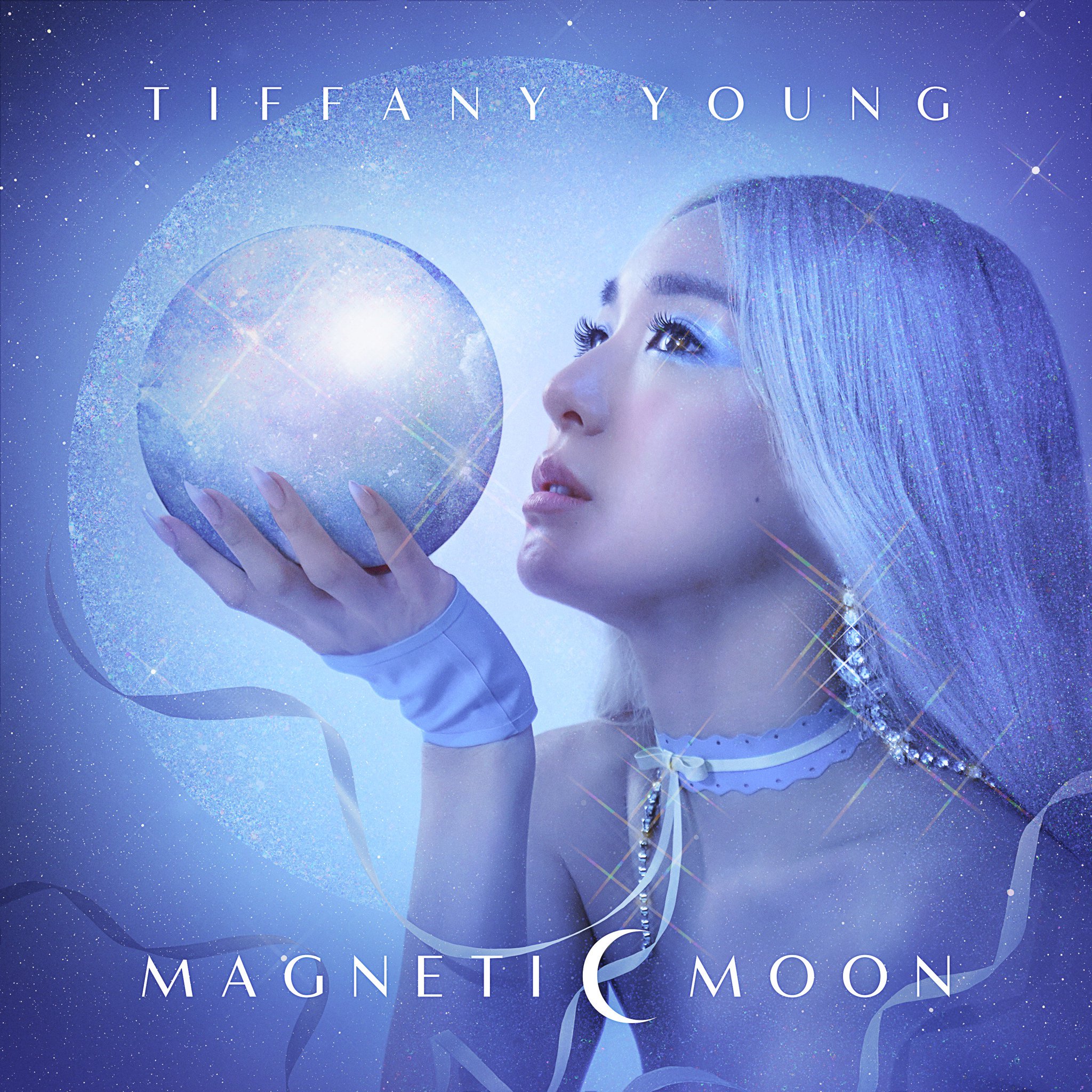 Моон песни. Tiffany young - Magnetic Moon. На Луне обложка. Безупречная Луна обложка. Robyn Moon Tiffany.