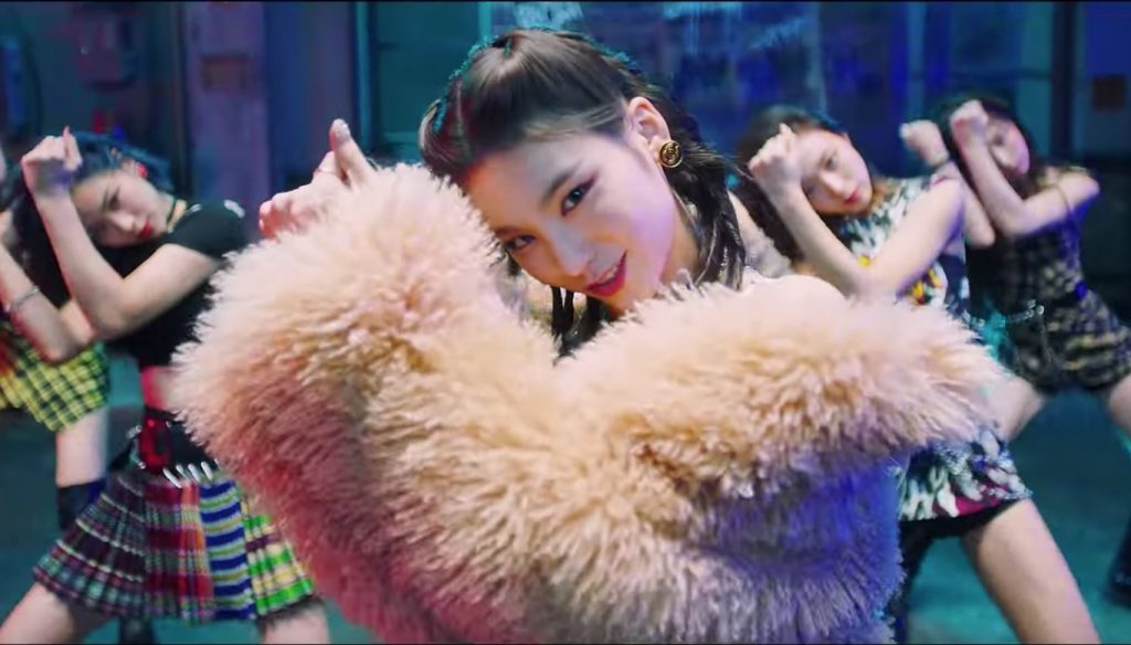 Itzy Wear Their Independence in “Wannabe” – Seoulbeats